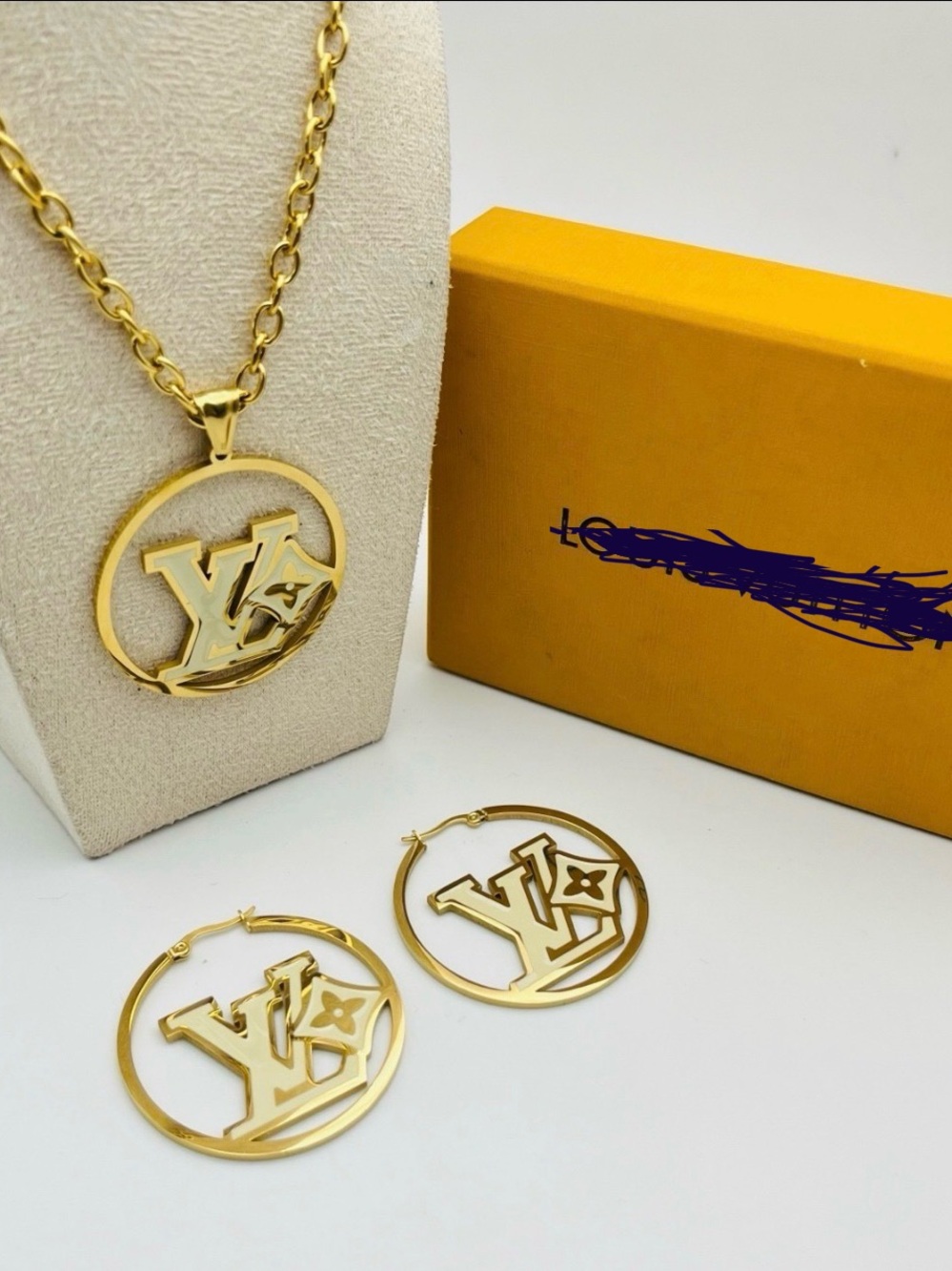 Stainless steel Gold-tone plated LV Circle Pendant Necklace and Hoop Earrings